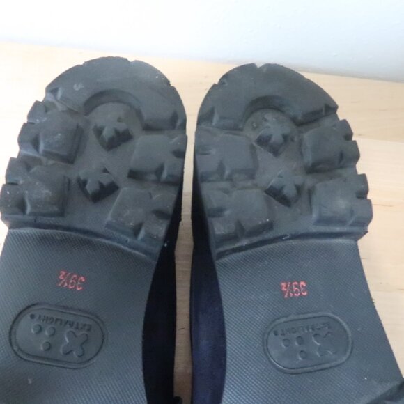 Pas de Rouge Navy and Red Loafers - Picture 14 of 14